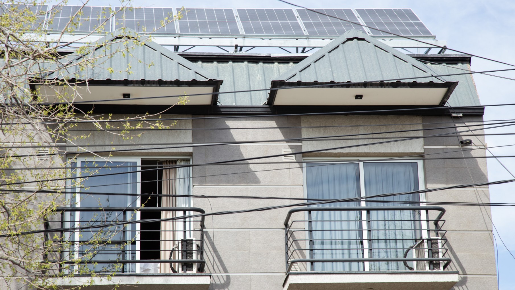 Un hotel de Ciudad incorporó paneles solares